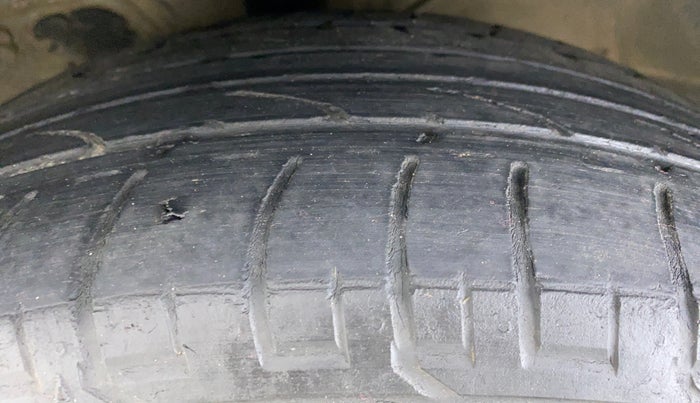 2018 Hyundai Creta 1.6 SX CRDI, Diesel, Manual, Left Front Tyre Tread