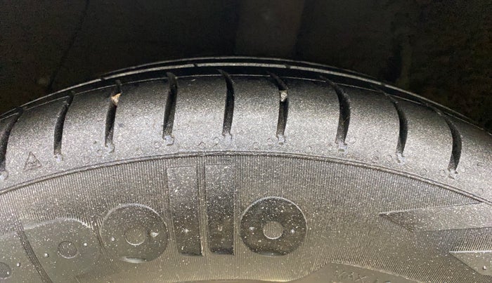 2015 Hyundai Xcent S 1.2, CNG, Manual, 69,310 km, Right Rear Tyre Tread