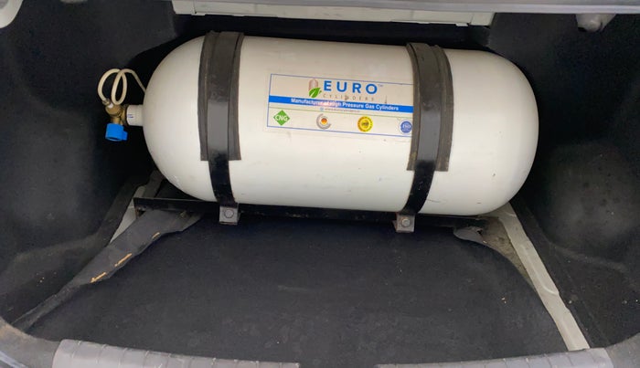 2015 Hyundai Xcent S 1.2, CNG, Manual, 69,310 km, Boot Inside