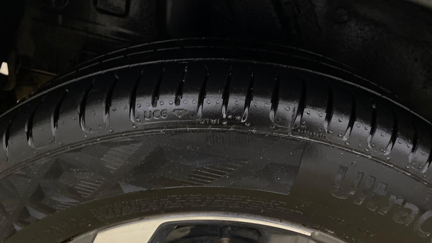 2021 Hyundai VENUE SX 1.5 CRDI, Diesel, Manual, 1,31,621 km, Right Rear Tyre Tread