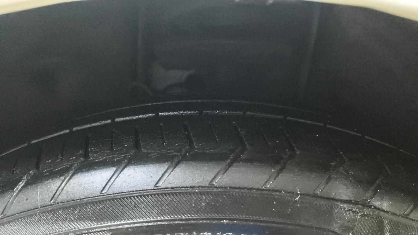 2020 Tata Tiago XZA PLUS PETROL, CNG, Automatic, 1,17,550 km, Left Front Tyre Tread