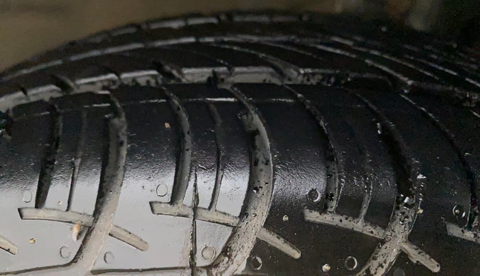 2021 Maruti New Wagon-R VXI 1.2, Petrol, Manual, 8,129 km, Right Front Tyre Tread