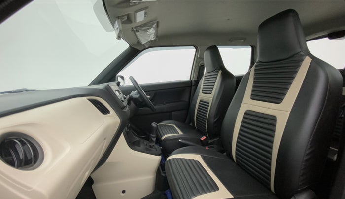 2021 Maruti New Wagon-R VXI 1.2, Petrol, Manual, 8,129 km, Right Side Front Door Cabin