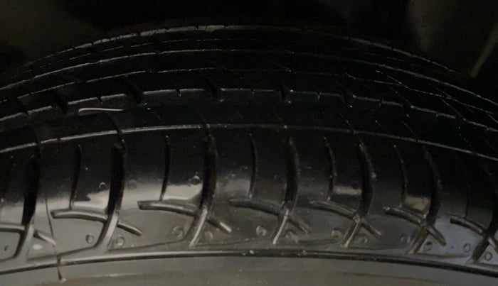 2021 Volkswagen Polo TRENDLINE 1.0L, Petrol, Manual, 57,643 km, Left Rear Tyre Tread