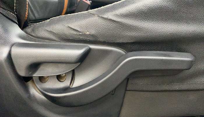 2017 Honda BR-V 1.5L I-VTEC S, Petrol, Manual, 46,797 km, Driver Side Adjustment Panel