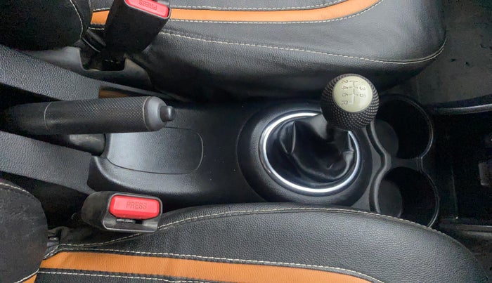 2017 Honda BR-V 1.5L I-VTEC S, Petrol, Manual, 46,797 km, Gear Lever