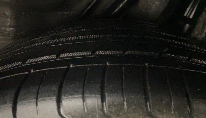 2017 Honda BR-V 1.5L I-VTEC S, Petrol, Manual, 46,797 km, Left Rear Tyre Tread