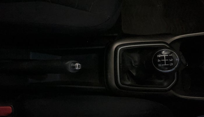 2018 Maruti IGNIS ZETA 1.2, Petrol, Manual, 90,037 km, Gear Lever