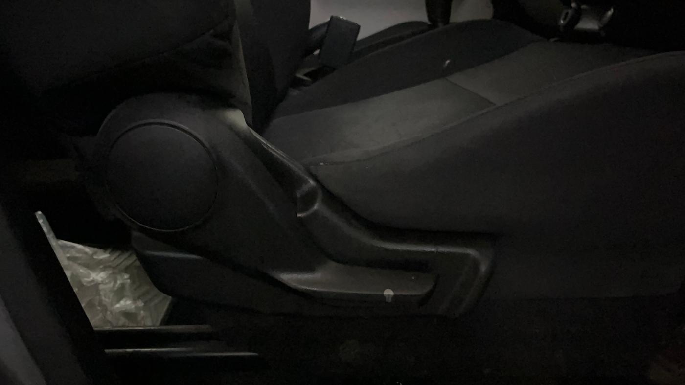 2018 Maruti IGNIS ZETA 1.2, Petrol, Manual, 90,054 km, Driver Side Adjustment Panel