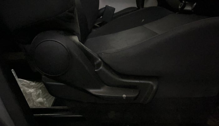 2018 Maruti IGNIS ZETA 1.2, Petrol, Manual, 90,037 km, Driver Side Adjustment Panel