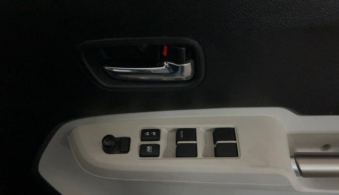 2018 Maruti IGNIS ZETA 1.2, Petrol, Manual, 90,037 km, Driver Side Door Panels Control