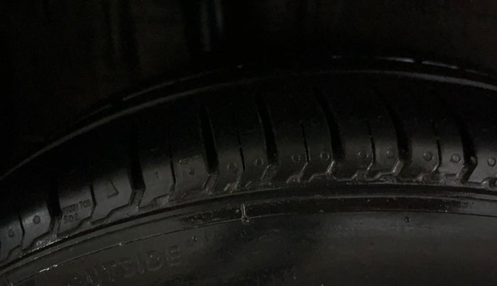 2018 Maruti IGNIS ZETA 1.2, Petrol, Manual, 90,037 km, Right Rear Tyre Tread