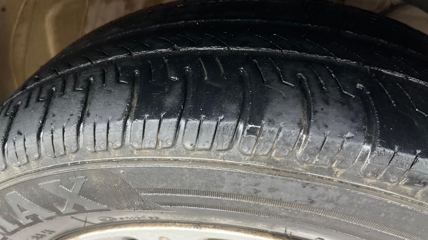 2018 Maruti Swift ZDI AMT, Diesel, Automatic, 1,48,713 km, Right Front Tyre Tread