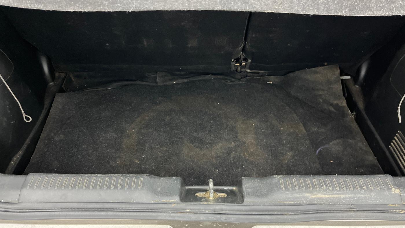 2018 Maruti Swift ZDI AMT, Diesel, Automatic, 1,48,713 km, Boot Inside