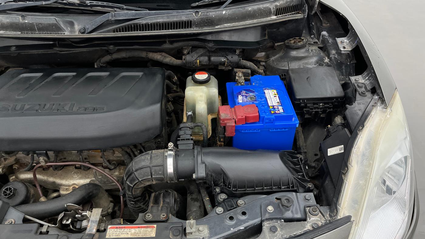 2018 Maruti Swift ZDI AMT, Diesel, Automatic, 1,48,713 km, Engine View - Left