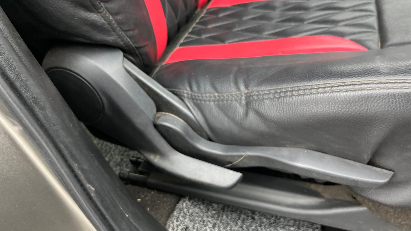 2018 Maruti Swift ZDI AMT, Diesel, Automatic, 1,48,713 km, Driver Side Adjustment Panel