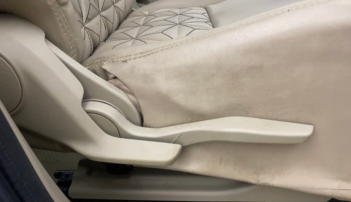 2020 Maruti Dzire VXI, Petrol, Manual, 71,052 km, Driver Side Adjustment Panel