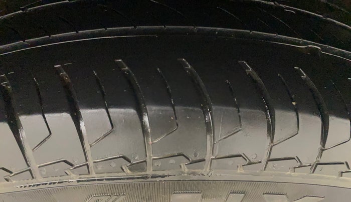 2020 Maruti Dzire VXI, Petrol, Manual, 71,052 km, Left Rear Tyre Tread