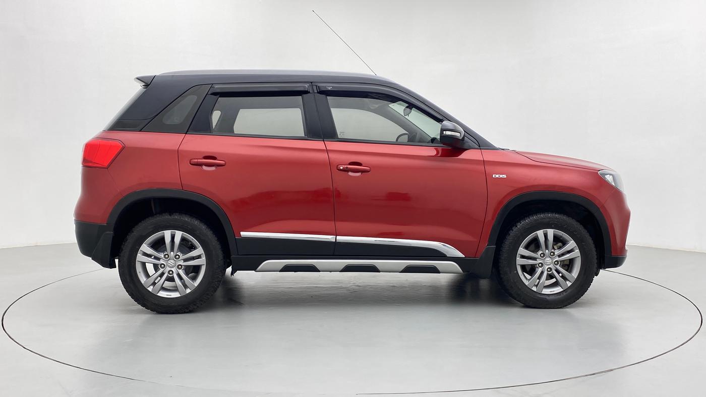 2016 Maruti Vitara Brezza ZDI PLUS DUAL TONE, Diesel, Manual, 74,563 km, Right Side