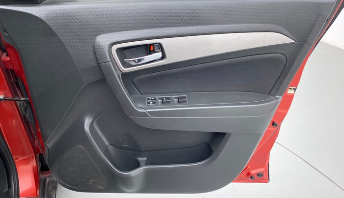 2016 Maruti Vitara Brezza ZDI PLUS DUAL TONE, Diesel, Manual, 74,563 km, Driver Side Door Panels Control