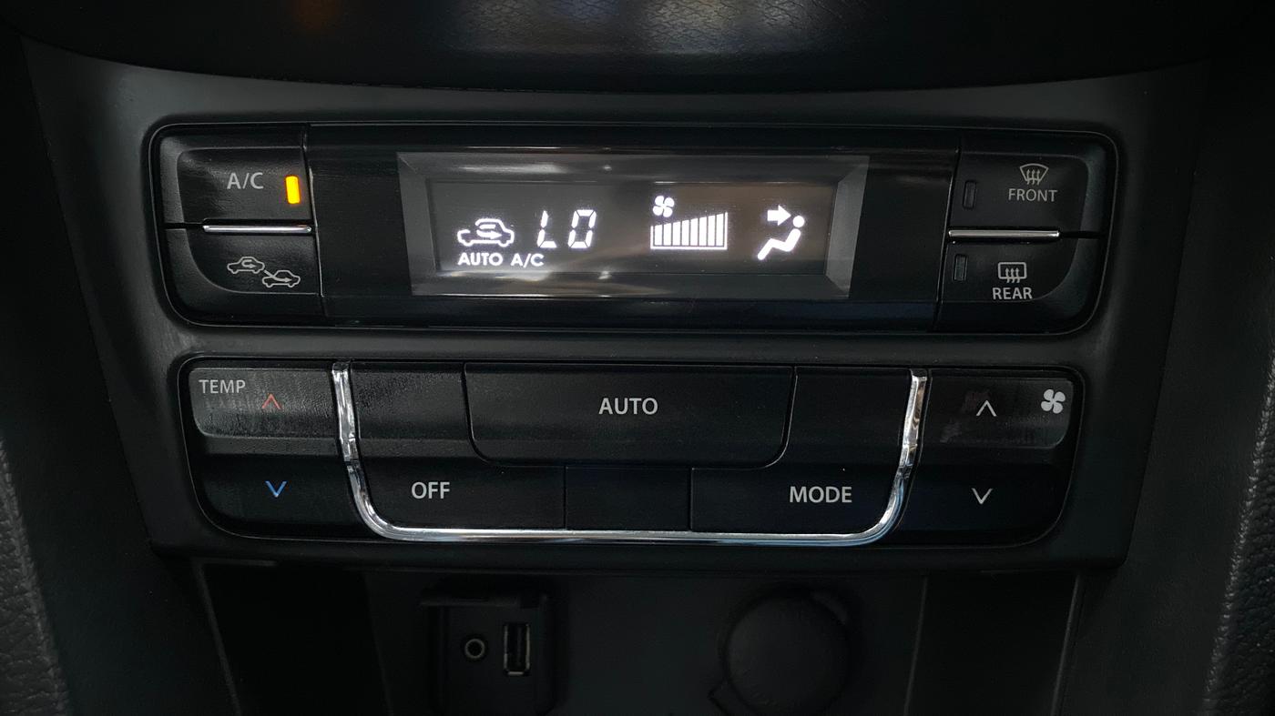 2016 Maruti Vitara Brezza ZDI PLUS DUAL TONE, Diesel, Manual, 74,563 km, Automatic Climate Control