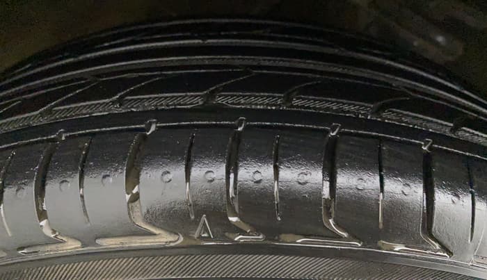 2010 Maruti Zen Estilo VXI, Petrol, Manual, 31,923 km, Right Rear Tyre Tread