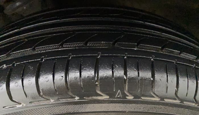 2010 Maruti Zen Estilo VXI, Petrol, Manual, 31,923 km, Left Front Tyre Tread