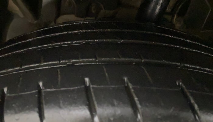 2017 Ford Ecosport TITANIUM 1.5L PETROL, Petrol, Manual, 1,33,299 km, Left Front Tyre Tread