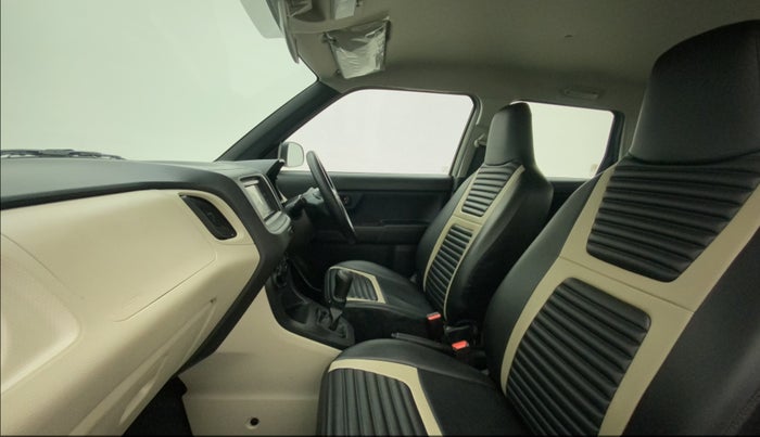 2023 Maruti New Wagon-R LXI 1.0, Petrol, Manual, 10,722 km, Right Side Front Door Cabin