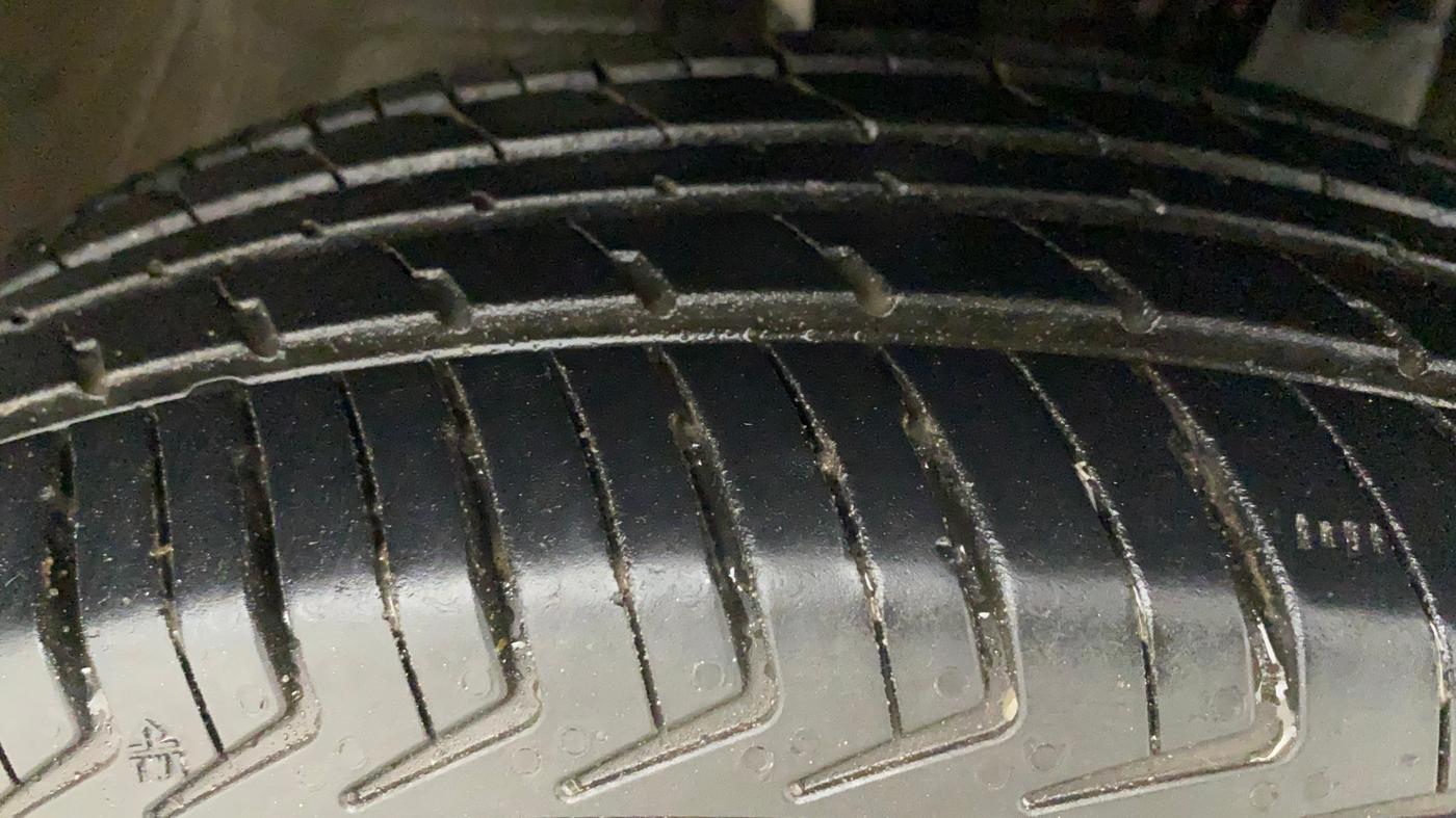 2023 Maruti New Wagon-R LXI 1.0, Petrol, Manual, 10,722 km, Right Front Tyre Tread