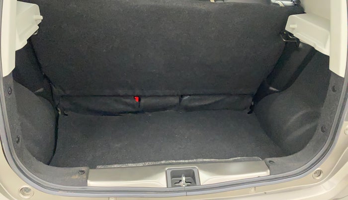 2023 Maruti New Wagon-R LXI 1.0, Petrol, Manual, 10,722 km, Dicky (Boot door) - Parcel tray missing