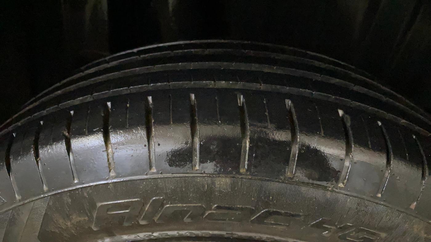 2022 Maruti Baleno DELTA PETROL 1.2, CNG, Manual, 42,370 km, Right Rear Tyre Tread