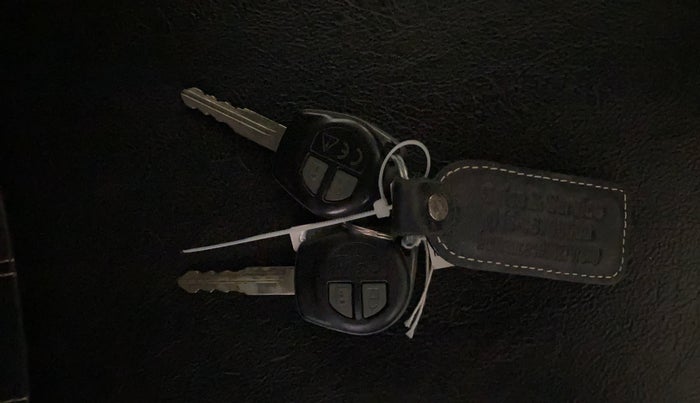 2022 Maruti Baleno DELTA PETROL 1.2, CNG, Manual, 42,370 km, Key Close Up