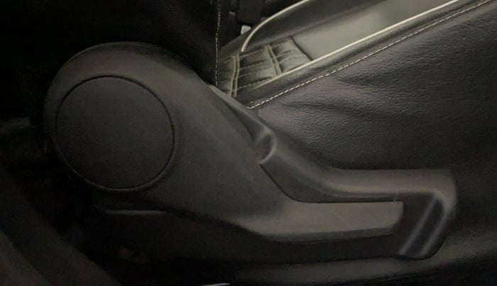 2022 Maruti Baleno DELTA PETROL 1.2, CNG, Manual, 42,370 km, Driver Side Adjustment Panel