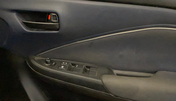 2022 Maruti Baleno DELTA PETROL 1.2, CNG, Manual, 42,370 km, Driver Side Door Panels Control