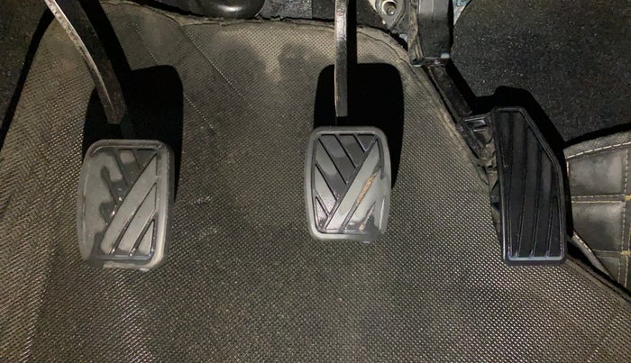 2022 Maruti Baleno DELTA PETROL 1.2, CNG, Manual, 42,370 km, Pedals