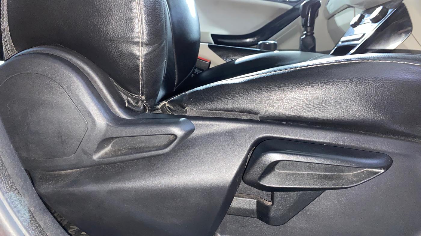 2022 Tata NEXON XZ PLUS (HS) PETROL DUAL TONE, Petrol, Manual, 87,871 km, Driver Side Adjustment Panel