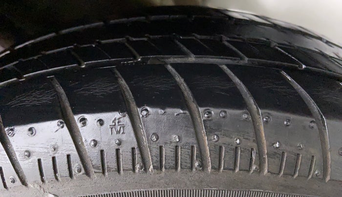 2018 Maruti Celerio VXI CNG D, CNG, Manual, 28,784 km, Left Rear Tyre Tread