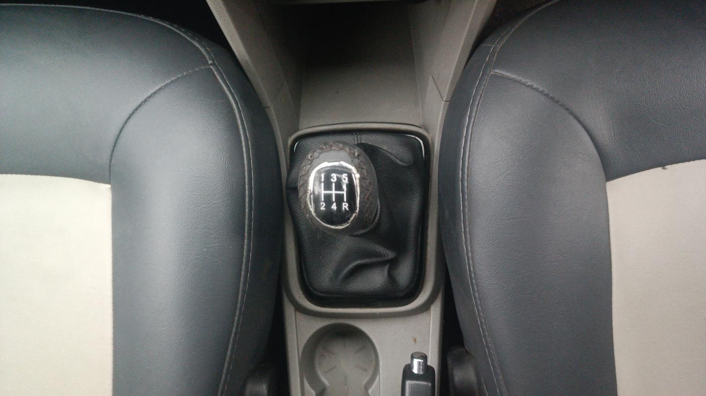 2017 Tata Tiago XM PETROL, Petrol, Manual, 1,07,113 km, Gear Lever