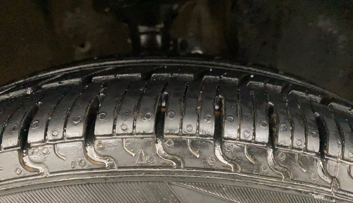 2019 Maruti New Wagon-R LXI CNG (O) 1.0, CNG, Manual, 78,452 km, Right Front Tyre Tread