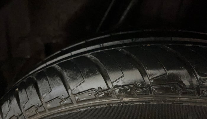 2016 Honda Jazz 1.2L I-VTEC VX, Petrol, Manual, 61,720 km, Left Rear Tyre Tread