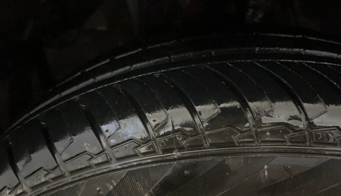 2016 Honda Jazz 1.2L I-VTEC VX, Petrol, Manual, 61,720 km, Left Front Tyre Tread