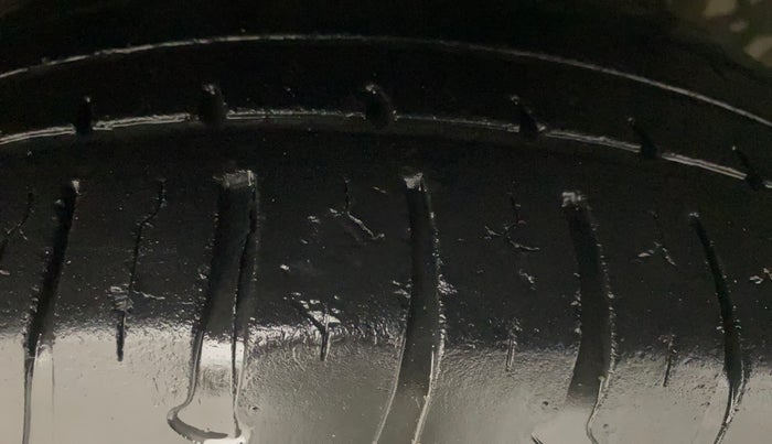 2017 Hyundai Elite i20 SPORTZ 1.2, Petrol, Manual, 32,430 km, Right Front Tyre Tread