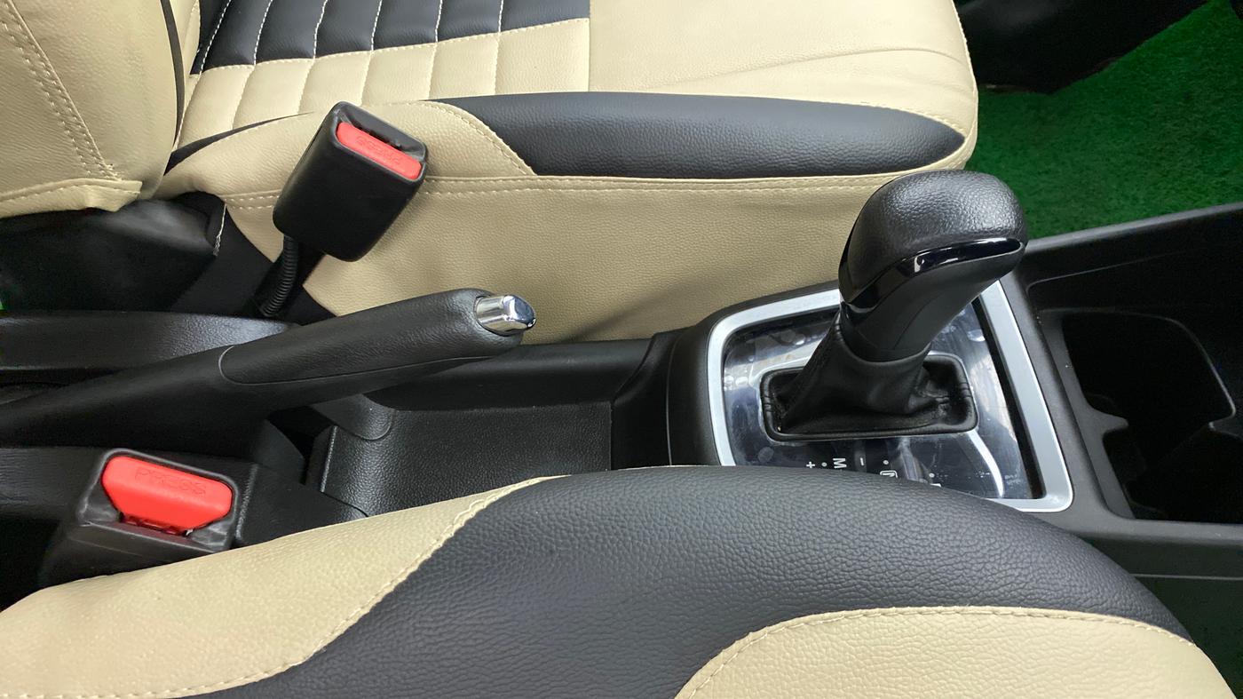 2020 Maruti Swift VXI AMT D, Petrol, Automatic, 8,968 km, Gear Lever