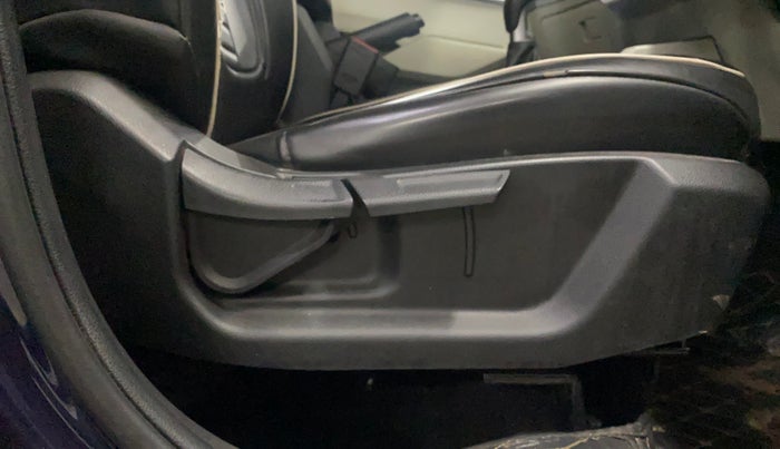 2022 KIA CARENS PRESTIGE 1.5 DIESEL 7 STR, Diesel, Manual, 58,024 km, Driver Side Adjustment Panel
