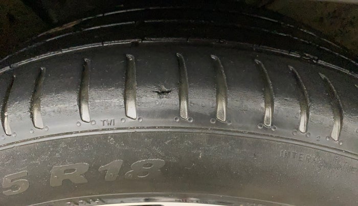 2022 KIA SELTOS X LINE 1.4 PETROL DCT, Petrol, Automatic, 60,197 km, Left Front Tyre Tread