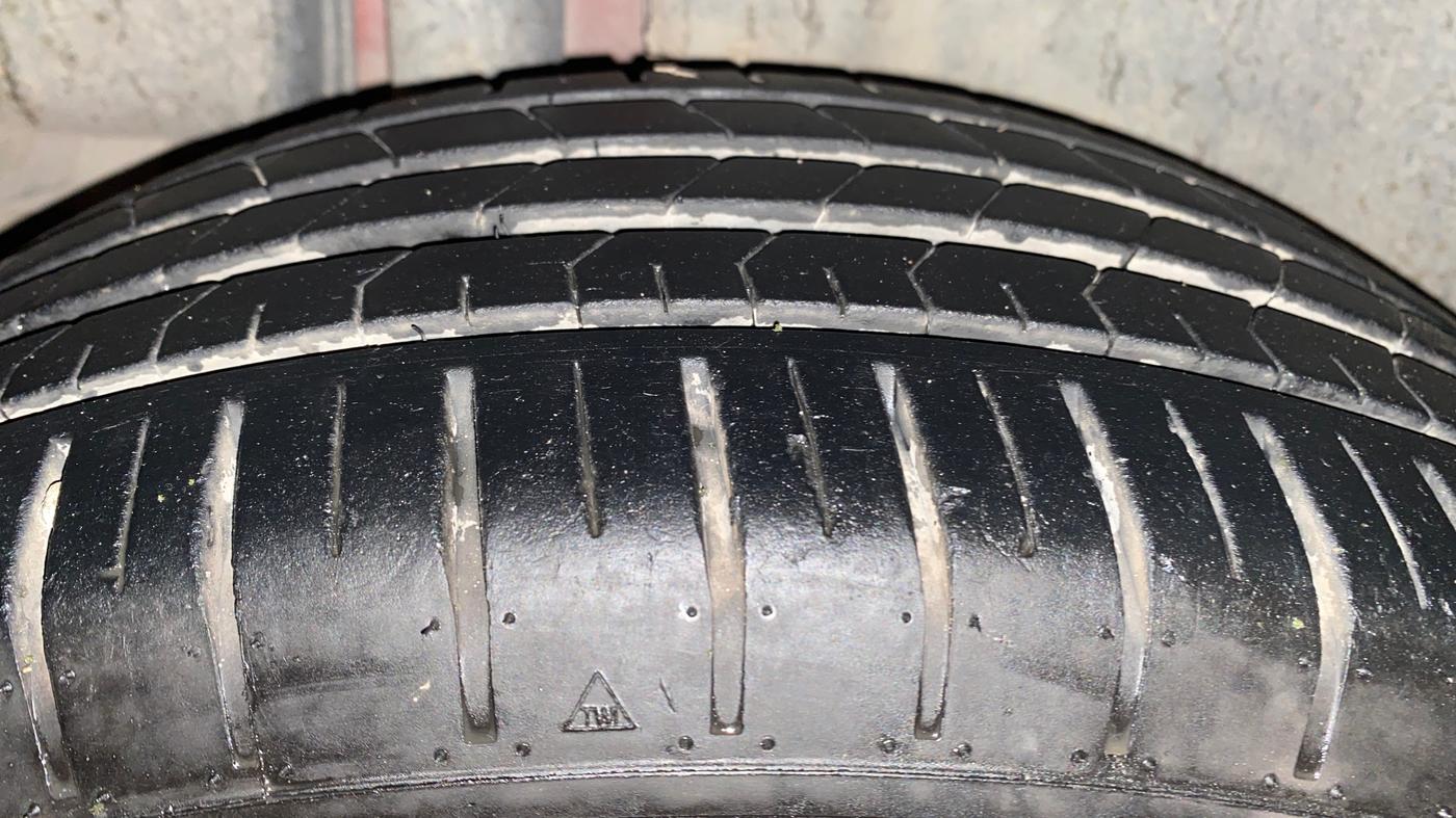 2017 Maruti Ciaz ALPHA  AT 1.4  PETROL, Petrol, Automatic, 68,260 km, Right Rear Tyre Tread