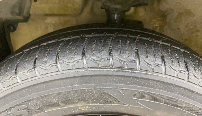 2014 Maruti Celerio VXI, Petrol, Manual, 74,895 km, Left Front Tyre Tread