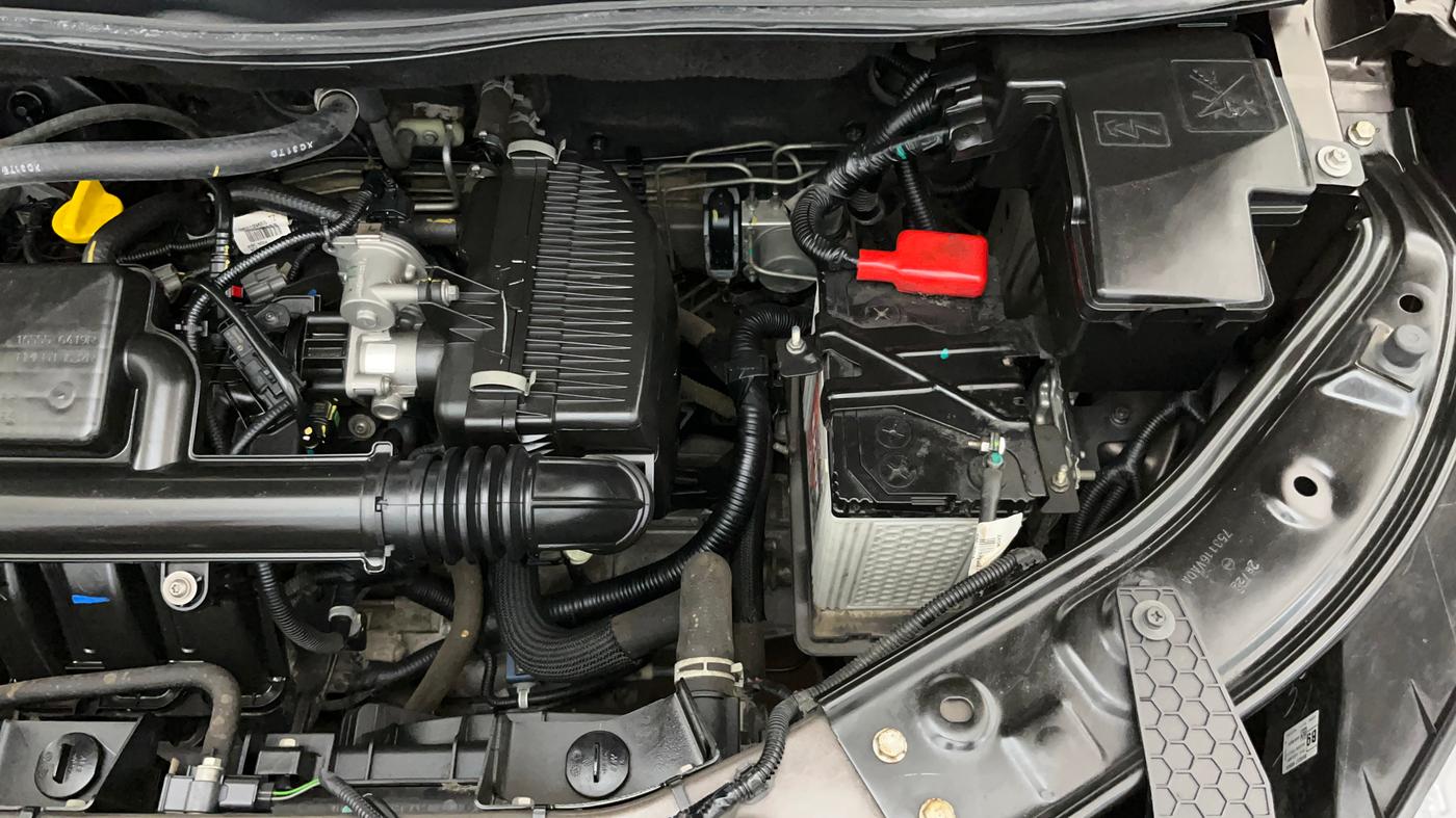 2022 Nissan MAGNITE XV MT, Petrol, Manual, 12,049 km, Engine View - Left