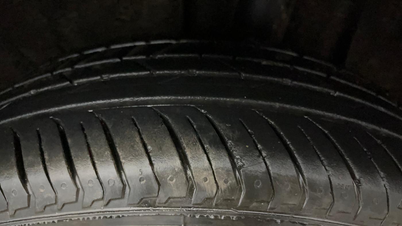 2022 Nissan MAGNITE XV MT, Petrol, Manual, 12,049 km, Left Rear Tyre Tread